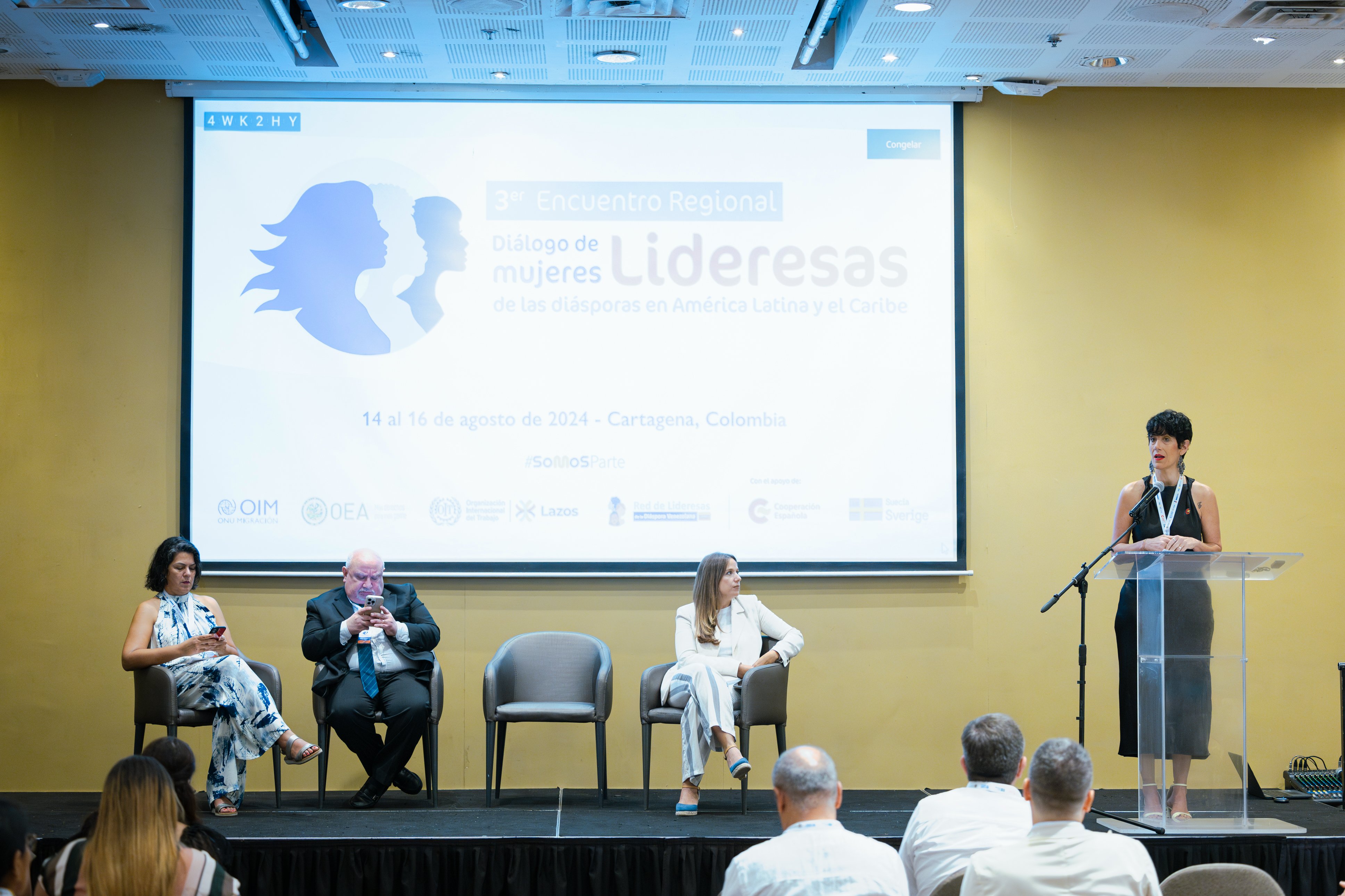 La ministra Elma Saiz en el encuentro Diálogo de mujeres lideresas